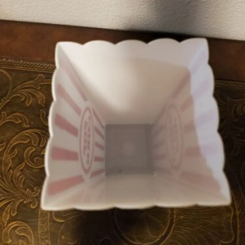 Reusable Plastic Popcorn Container